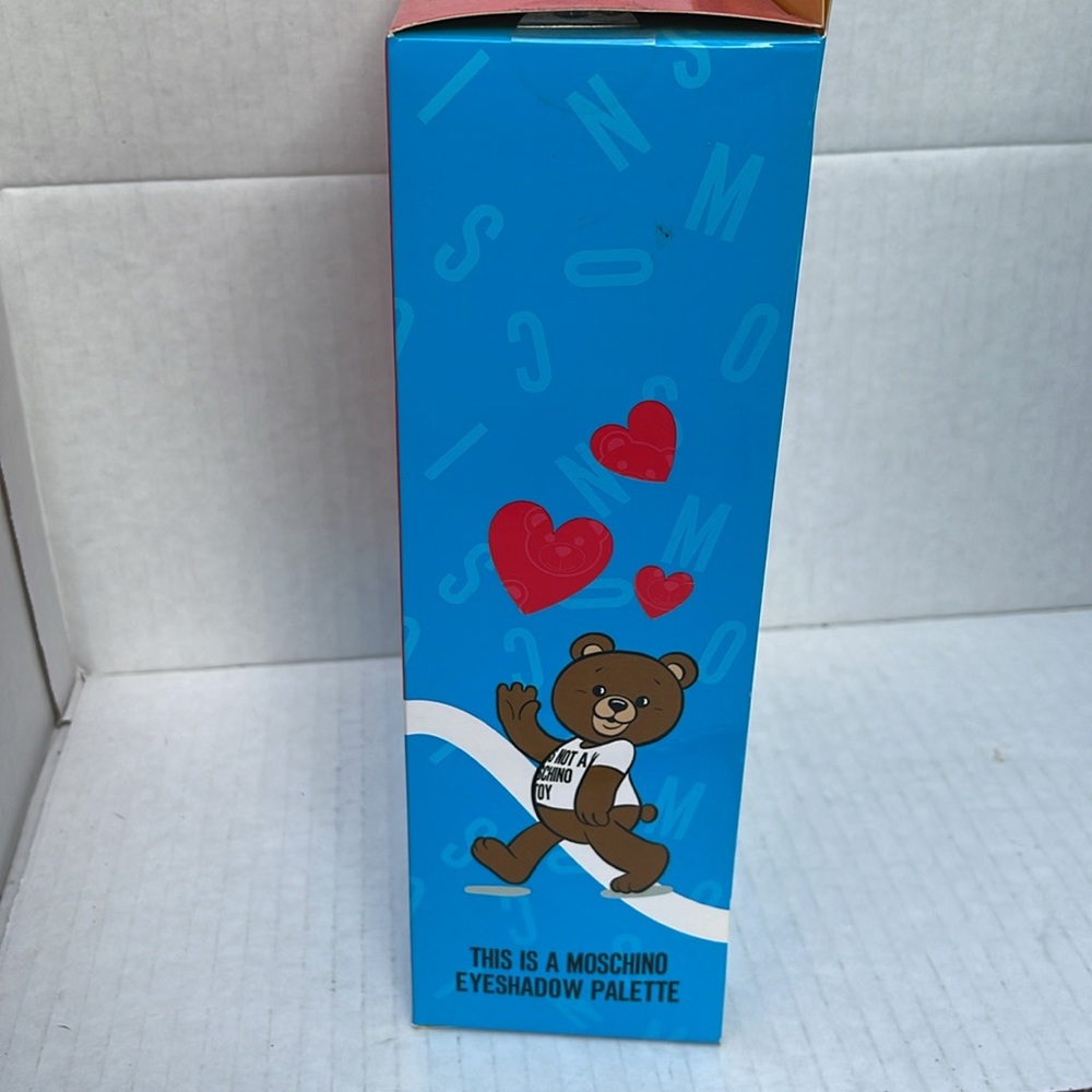 MOSCHINO BEAR eyeshadow Pallet - Picture 4 of 8